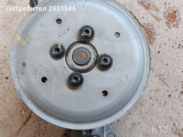 водна помпа audi S5 F5 06M013D , снимка 4 - Части - 51514663