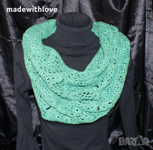 Зелен Ръчно плетен на една кука шал /плетиво подарък hand made/, снимка 4 - Шалове - 35141623