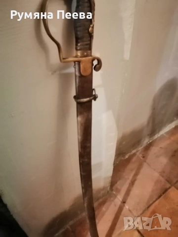 продава старинна армейска сабя