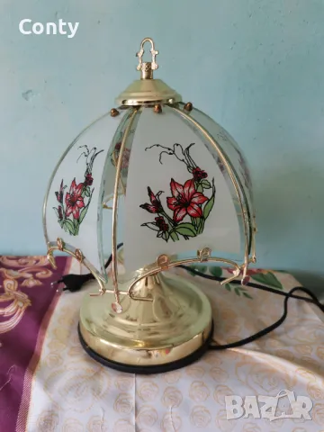 Настолна лампа включваща се с докосване с часовник, снимка 2 - Настолни лампи - 49046856