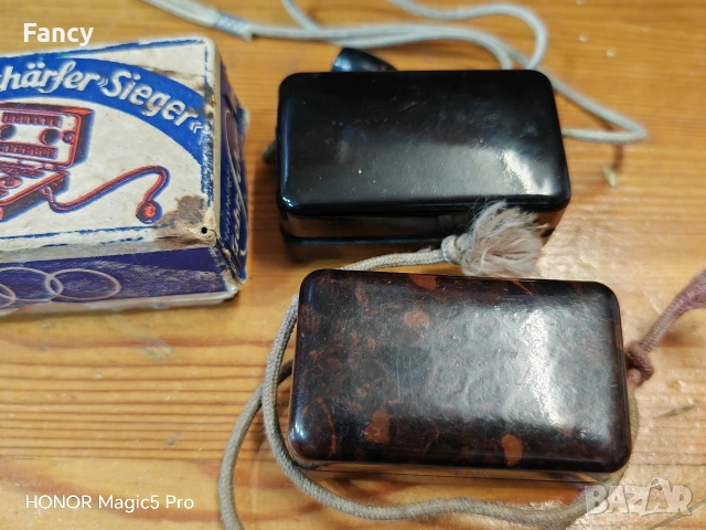 Машинки за заточване на бръснарски ножчета, снимка 4 - Антикварни и старинни предмети - 53452144