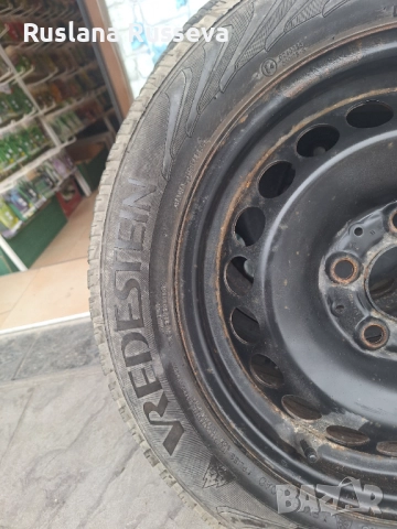 Зимни гуми с метални джанти, снимка 4 - Гуми и джанти - 52330683