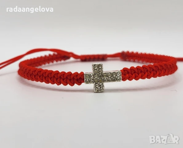 Гривни с кръст - Стил с послание