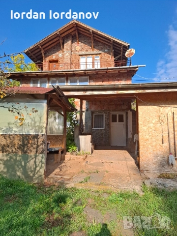 Продава къща в с.Светля, община Ковачевци. 