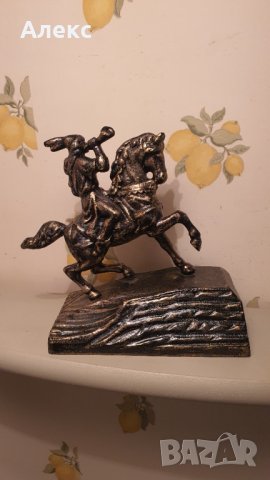 Масивен метален конник 1.4кг –стара статуетка, Отлична!, снимка 3 - Антикварни и старинни предмети - 34930338