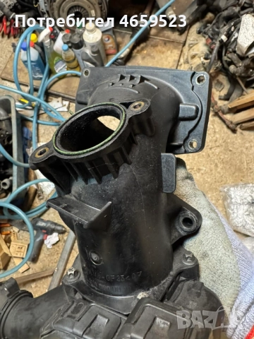 Въздуховод за двигател Мерцедес Mercedes 2.2Cdi само за 40лв. A6510900028