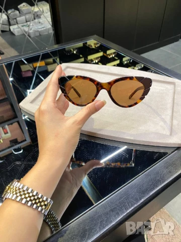 Очила с черен обикновен калъф и ув защита chanel