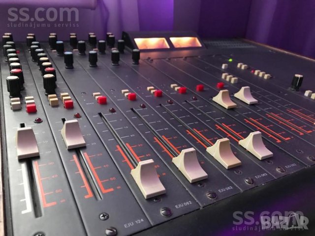 TESLA EMP124Р Професионален колекционерски пулт