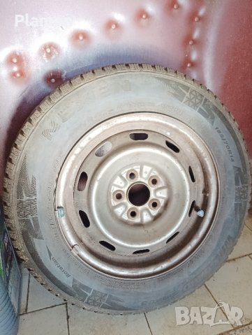 Зимни гуми Nexen 185/70R14 88T DOT 2322 на железни джанти за Subaru, снимка 11 - Гуми и джанти - 44001175