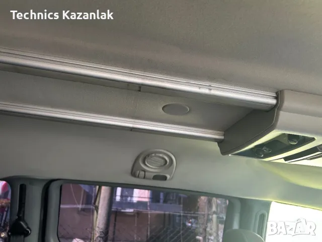 Chrysler Voyager Limited XS 3.3 Бензин, снимка 11 - Автомобили и джипове - 50114034