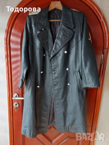 Schwarzer SS-Trenchcoat ww2(кожено военно палато на немски офицер)