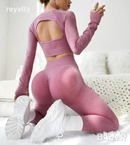 Дамски комплект клин и блуза 