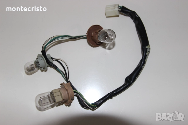 Дясна инсталация стоп Toyota Rav-4 facelift (2004-2005г.) фасунги / фасунга ламподържач Rav4