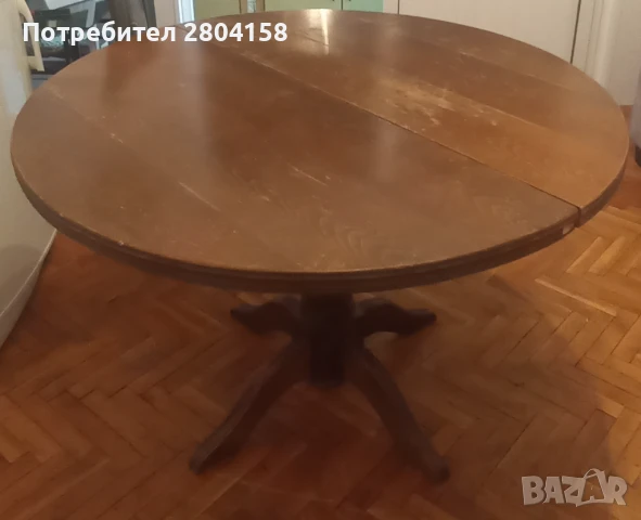 Масивна дървена маса