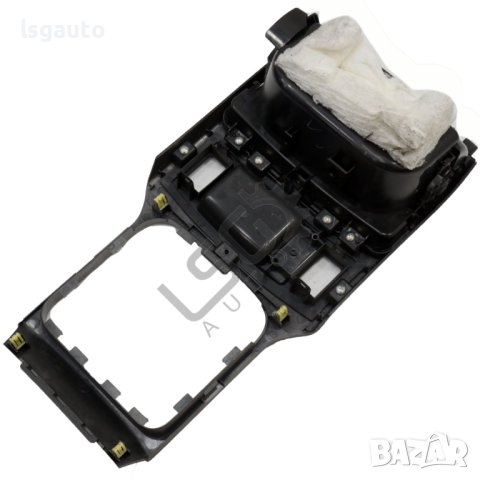 Поставка за чаши с лайсна около скоростен лост Subaru Legacy V 2009-2014 ID: 115334, снимка 2 - Части - 43005031