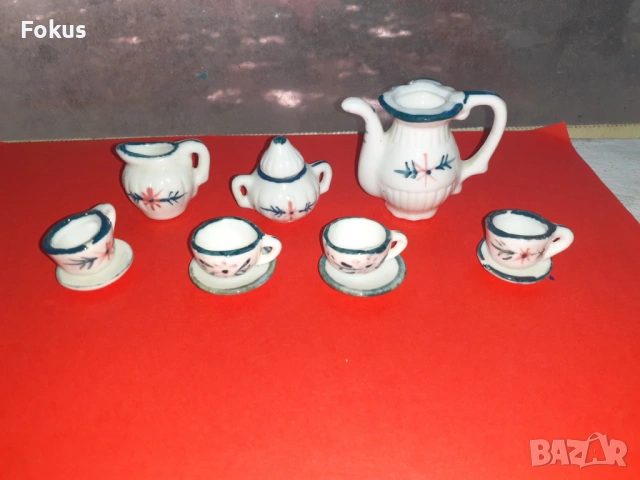 Разкошен порцеланов сервиз миниатюри - порцелан миниатюра