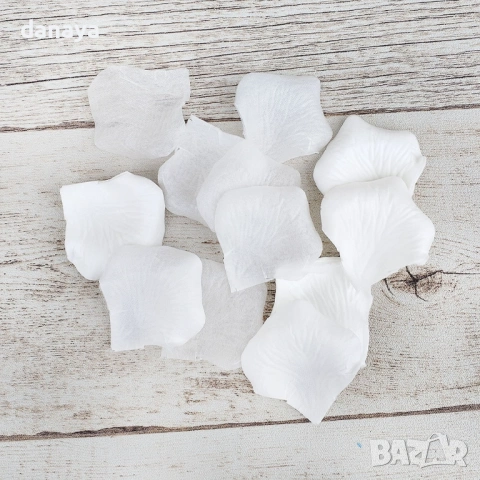 2680 Изкуствени червени листенца от рози за романтика, 144 броя, снимка 6 - Декорация за дома - 35570402