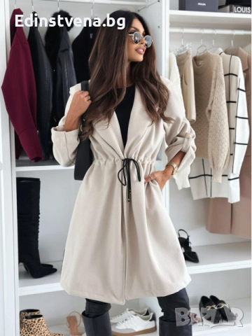 Дамско светлобежово палто с връзки на талията и качулка, снимка 2 - Якета - 51456600