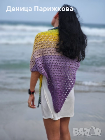Ръчно плетен триъгълен шал наметка "Лунна нощ" , снимка 3 - Шалове - 52771222