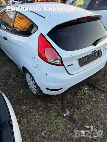 Форд фиеста, снимка 4 - Автомобили и джипове - 49395868