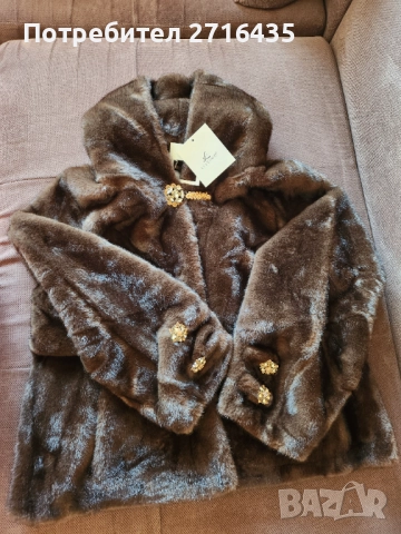 Дамско палто с косъм, снимка 2 - Палта, манта - 52847316
