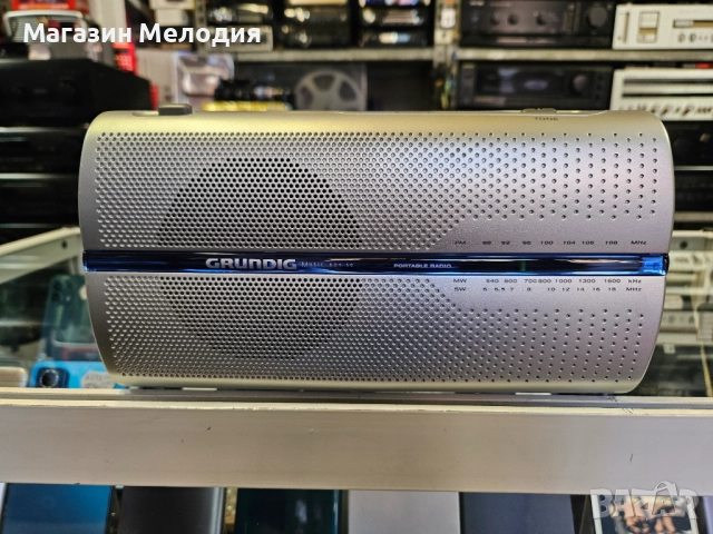 Радио Grundig Music Boy 50 RP 5200 В отлично техническо и визуално състояние.