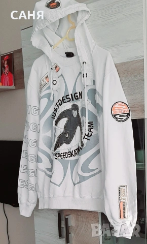 Два ,оригинални суитчъра, снимка 10 - Суичъри - 53573958