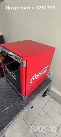 HUSKY CoolCube Coca Cola CUBES хладилник A+ със стъклена -врата, снимка 3 - Хладилници - 43398217