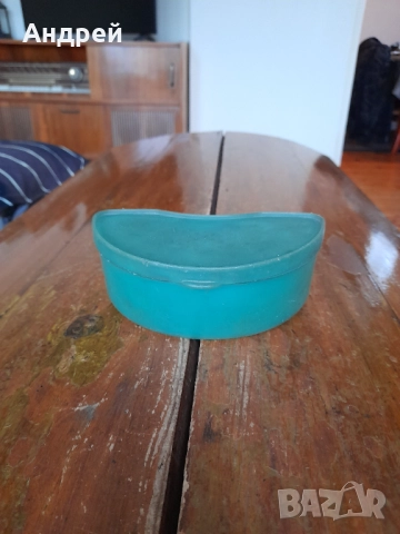 Стара риболовна кутия за стръв 