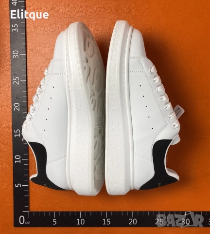 дамски маратонки Alexander McQueen , снимка 2 - Маратонки - 52744260