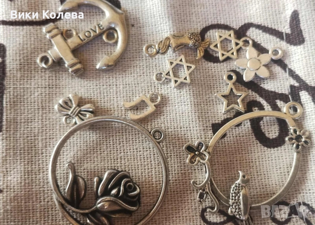 Лот декоративни висулки за бижута и хоби проекти, снимка 1