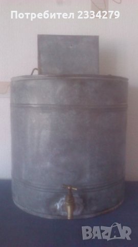 Автентични мивки за вода.