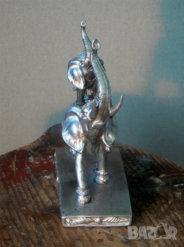 Продавам красива и стара статуетка със слонове., снимка 5 - Статуетки - 33338593