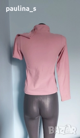 Три различни броя / Дамски суичъри, малък размер XS / S, снимка 7 - Суичъри - 52402671