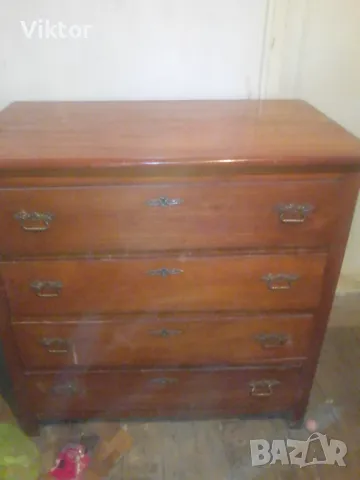 Продавам    античен    скрин,на  по-вече   от  100години само за 130лв., снимка 2 - Антикварни и старинни предмети - 48432102