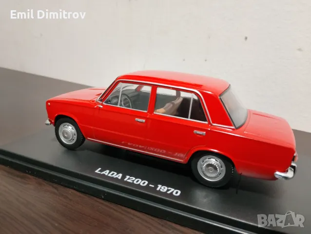 Колекционерско моделче на ВАЗ-2101, Жигули, в мащаб 1:24, снимка 4 - Колекции - 39713720