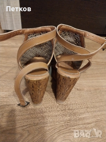 Сандали с платформа , снимка 2 - Сандали - 51971435