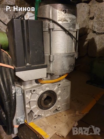 монофазен мотор редуктор  механизъм за гаражна врата,  SEUSTER.  1.75 kW, снимка 1