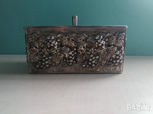 стара метална кутия арт деко
