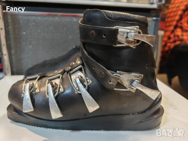 Много стари ски обувки , снимка 7 - Антикварни и старинни предмети - 48055443