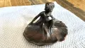 Малка антикварна метална фигура на жена, снимка 2