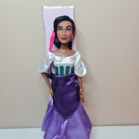 Оригинална кукла Есмералда - Парижката Света Богородица - Дисни Стор Disney store, снимка 4 - Кукли - 39142452
