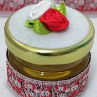 Бурканчета с мед, етно мотиви на червен фон, снимка 3 - Пчелни продукти - 37500395