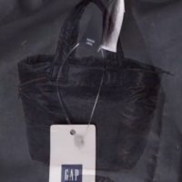 чанта GAP черен цвят, снимка 3 - Чанти - 32227941