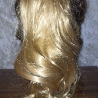 Медено руса  чуплива/ перука/ опашка с шнола , снимка 2 - Аксесоари за коса - 38349505
