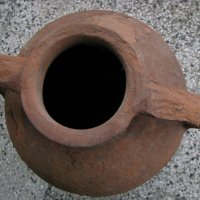 Стара керамична делва амфора с капак, снимка 2 - Антикварни и старинни предмети - 35028367