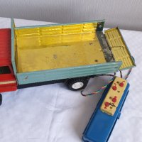 Стара китайска ламаринена играчка самосвал с дистанционно, снимка 7 - Колекции - 43674745