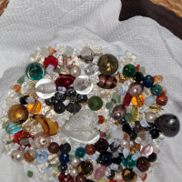Цветни камъчета за гривни и огърлици, снимка 2 - Колиета, медальони, синджири - 36391943