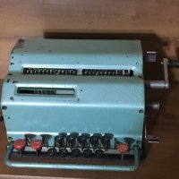 Стара сметачна машина Facit, снимка 1 - Антикварни и старинни предмети - 38475767