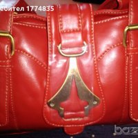 Дамска червена чанта от висококачествена еко кожа-една фиксирана дръжка,подвижна презрамка, снимка 1 - Чанти - 28681789